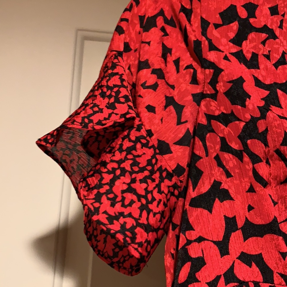 Red dress - Picture 4 of 4